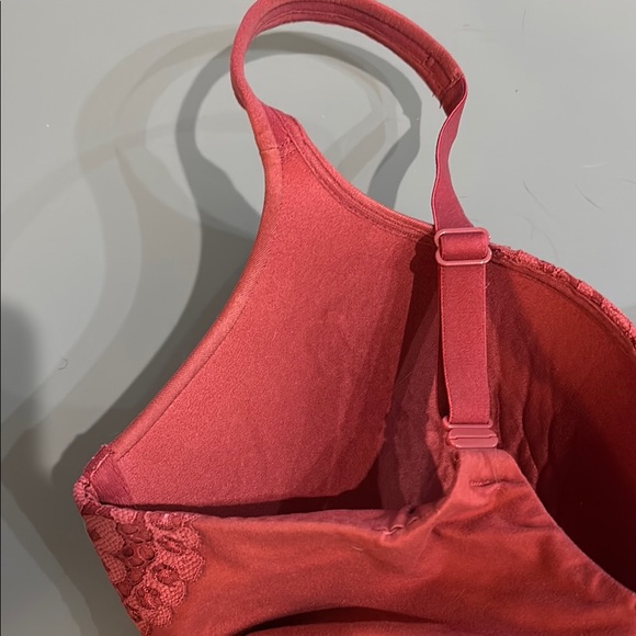 Victoria's Secret Red Underwire Lace Bra - Picture 3 of 7